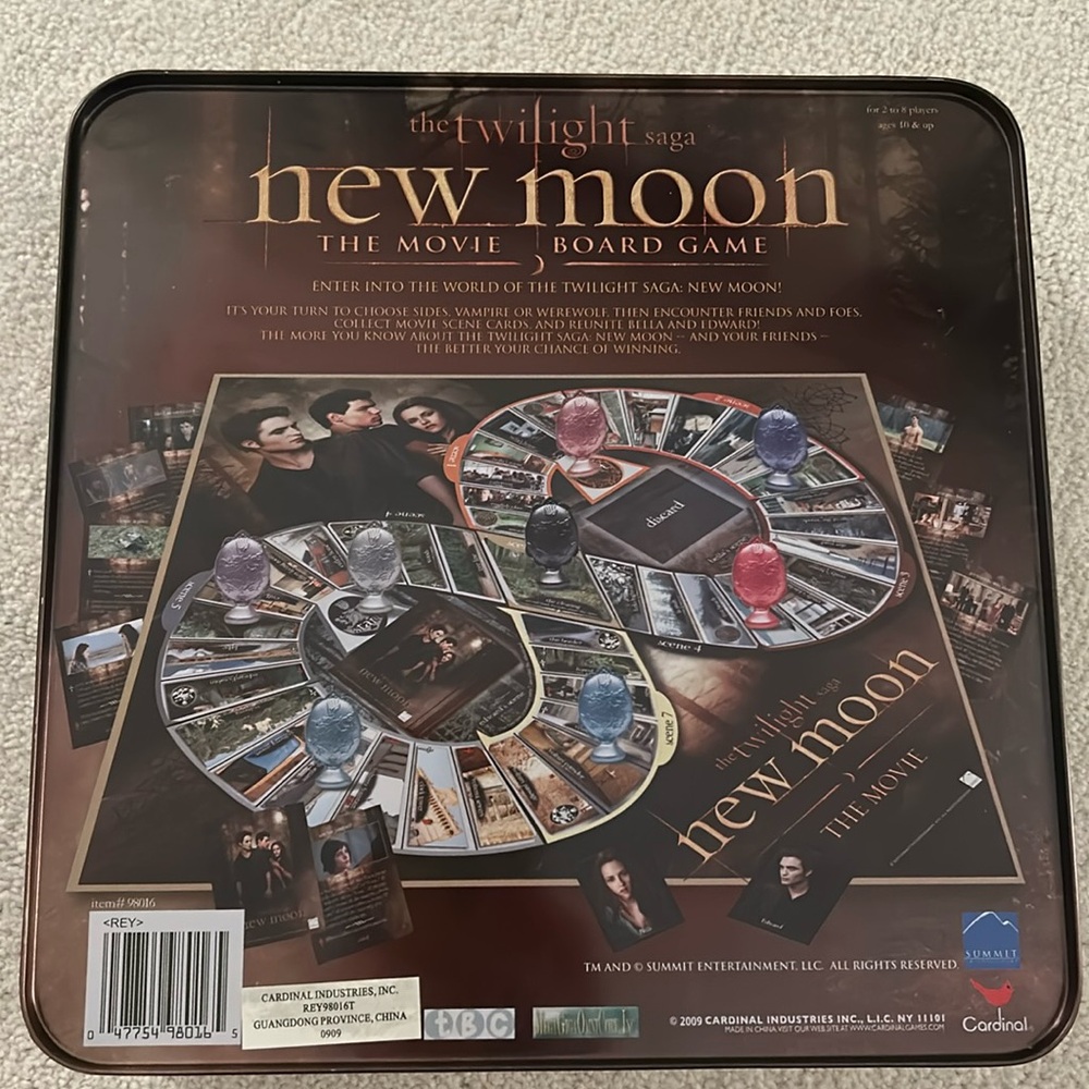 The Twilight Saga: New Moon The Movie Board Game (2009)